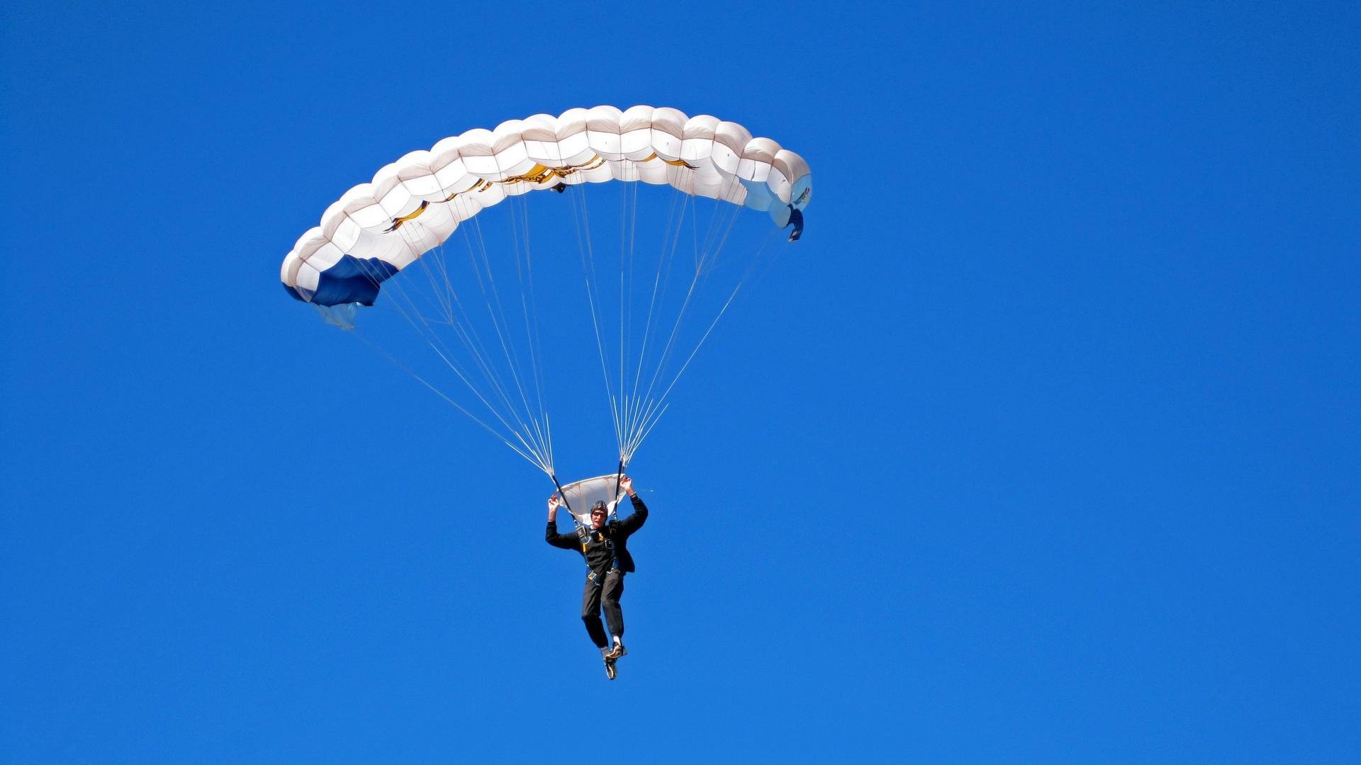 开云kaiyun-“法甲豪门鏖战:场面精彩,积分榜竞争激烈”,德甲豪门